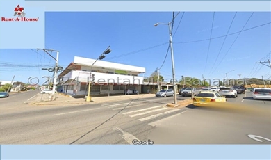 Prime Commercial Space in La Villa de Los Santos